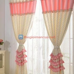 Rèm cửa sổ phòng bé gái màu hồng